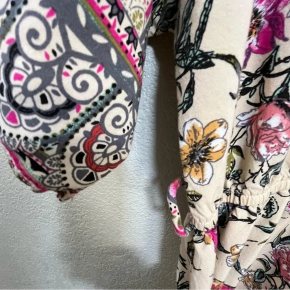 🌲3/$25 Floral Capri Length Jumpsuit - Picture 4 of 6